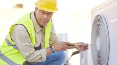 AC maintenance professional team